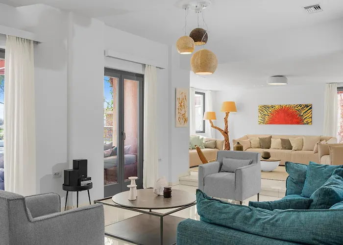 Villa Phaos At Cellaria Estate *