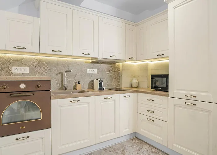 Phaos At Cellaria Estate Villa